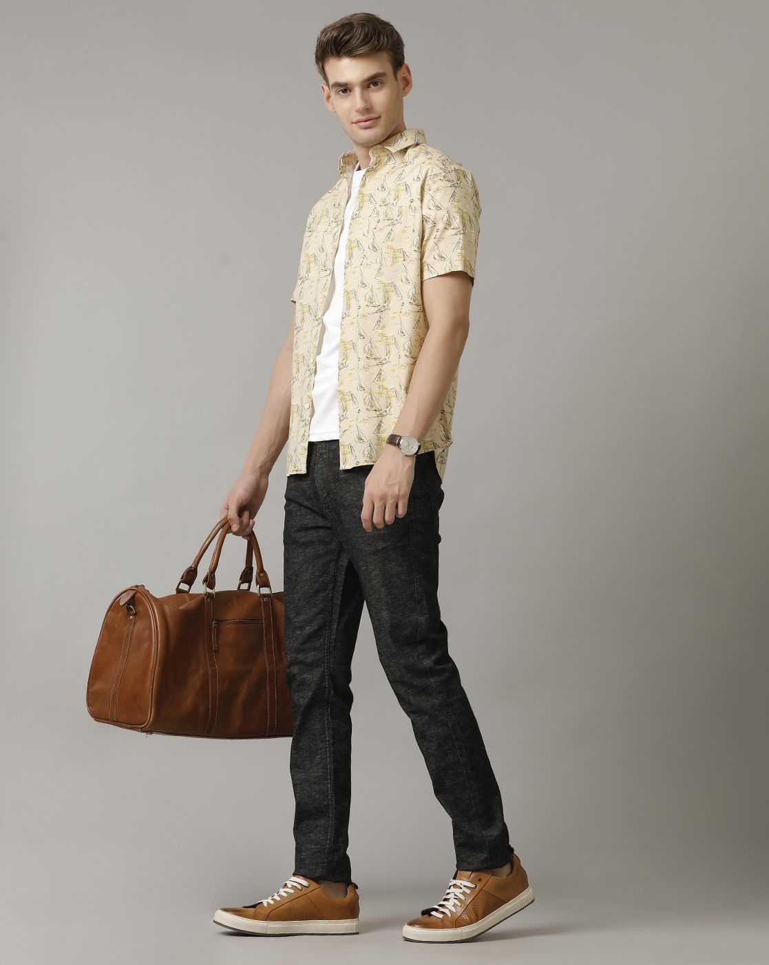 Men's Blended Linen Yellow Printed Contemporary Fit Half Sleeve Casual Shirt