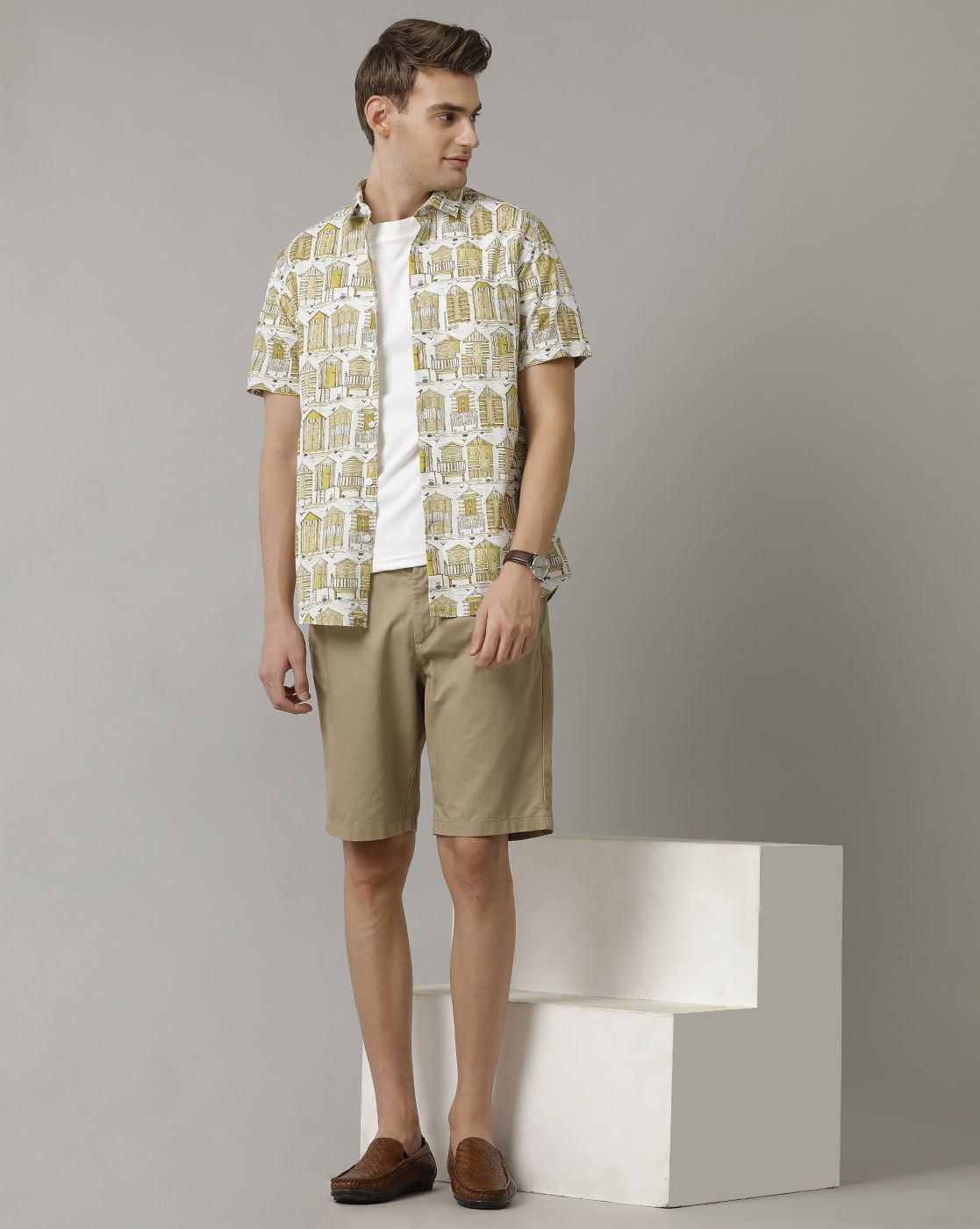 Men's Blended Linen Yellow Printed Contemporary Fit Half Sleeve Casual Shirt