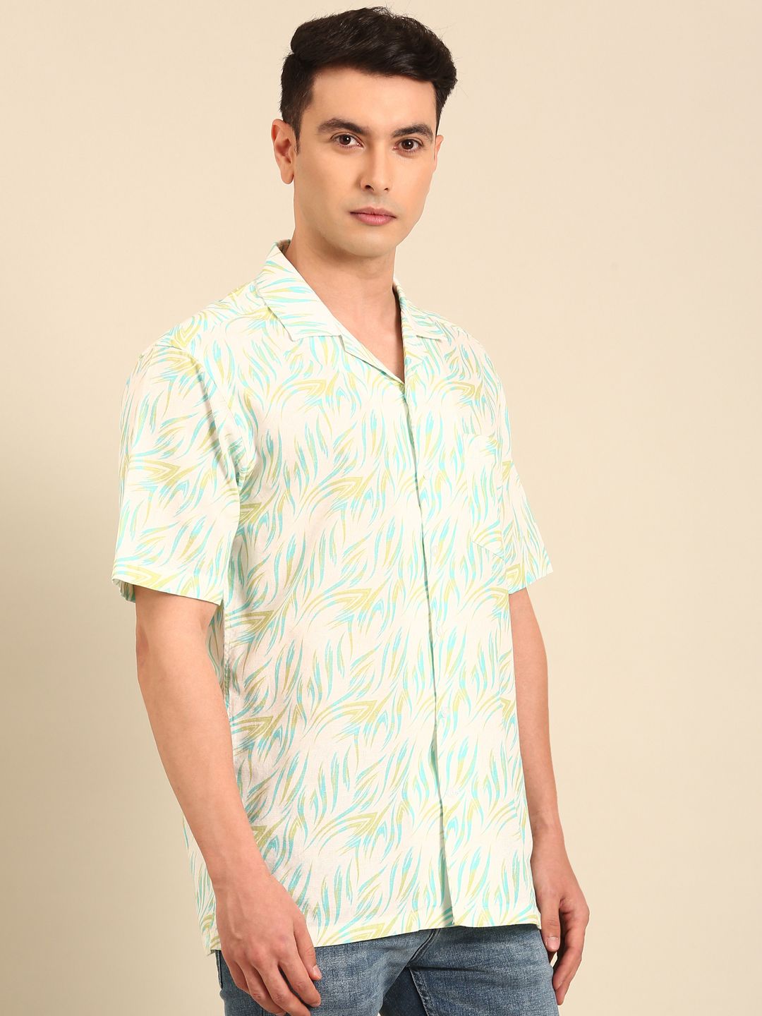CAVALLO by Linen Club Men's Blended Linen Turquoise Printed Contemporary Fit Half Sleeve Casual Shirt