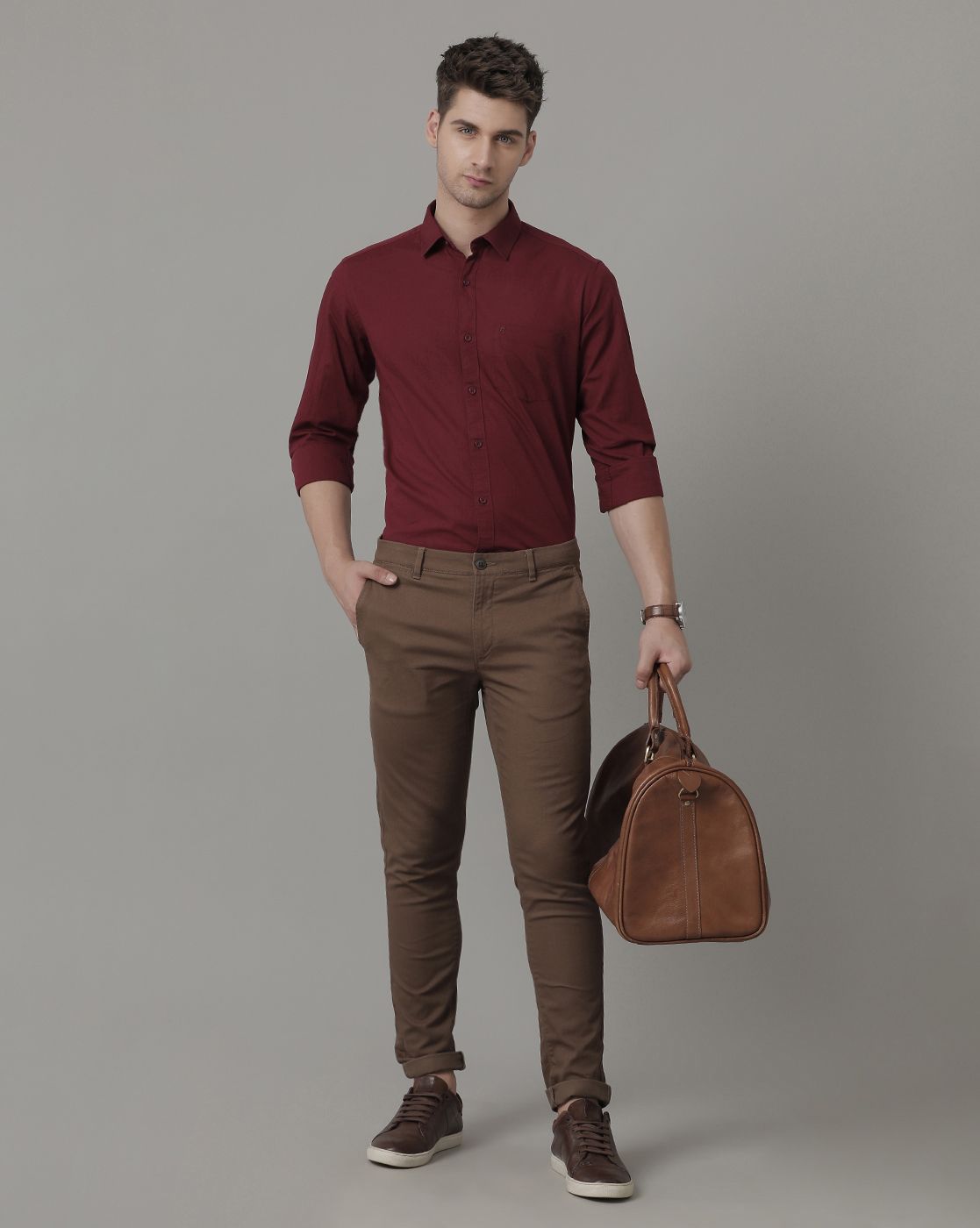 Men's Blended Linen Maroon Solid Contemporary Fit Half Sleeve Sleeve Casual Shirt