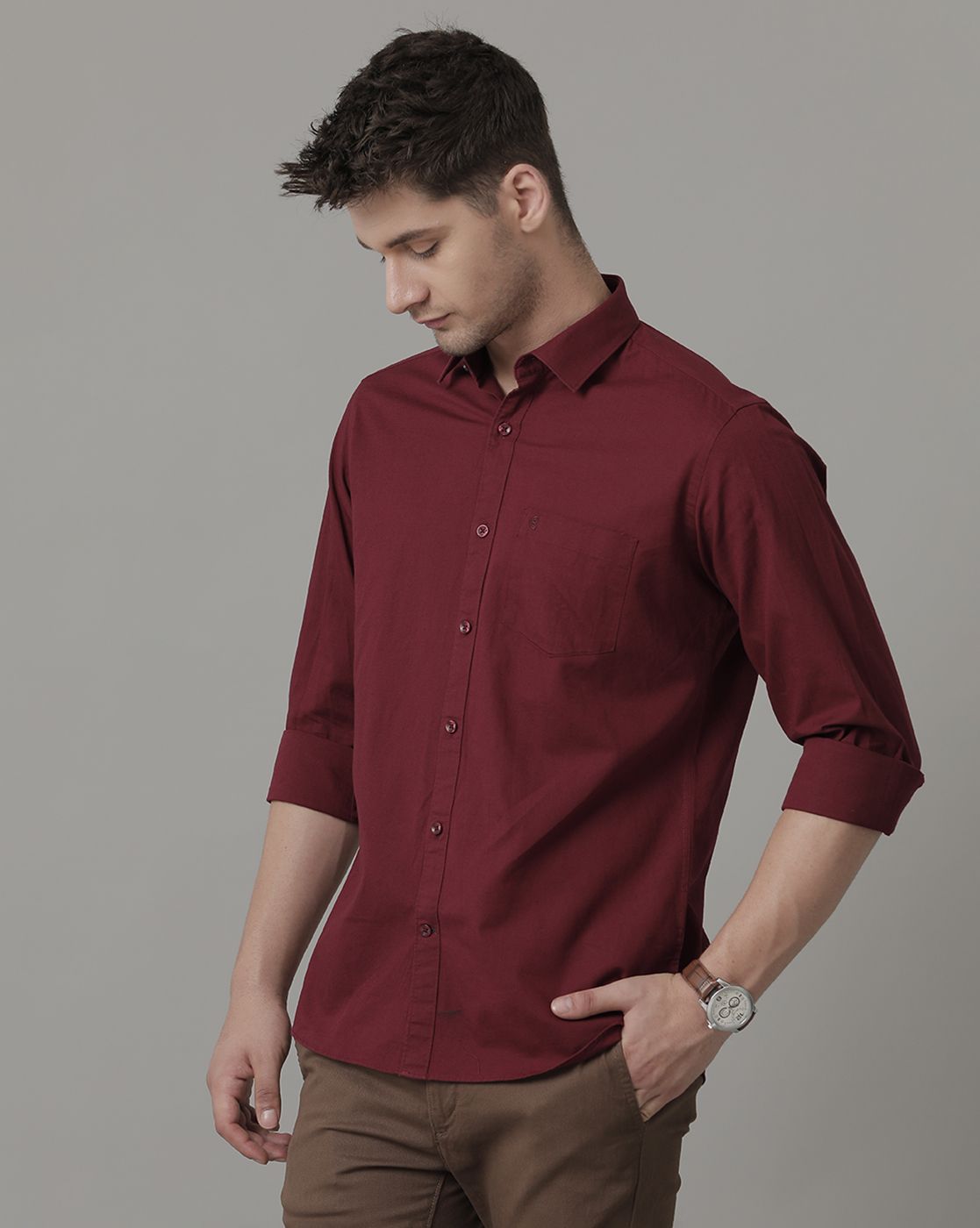 Men's Blended Linen Maroon Solid Contemporary Fit Half Sleeve Sleeve Casual Shirt