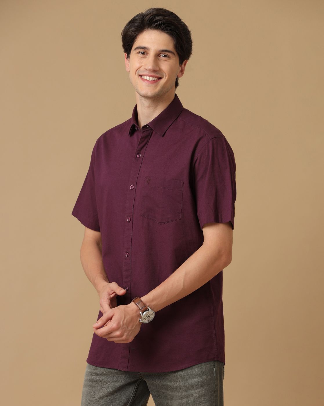 Men's Blended Linen Purple Solid Contemporary Fit Half Sleeve Casual Shirt