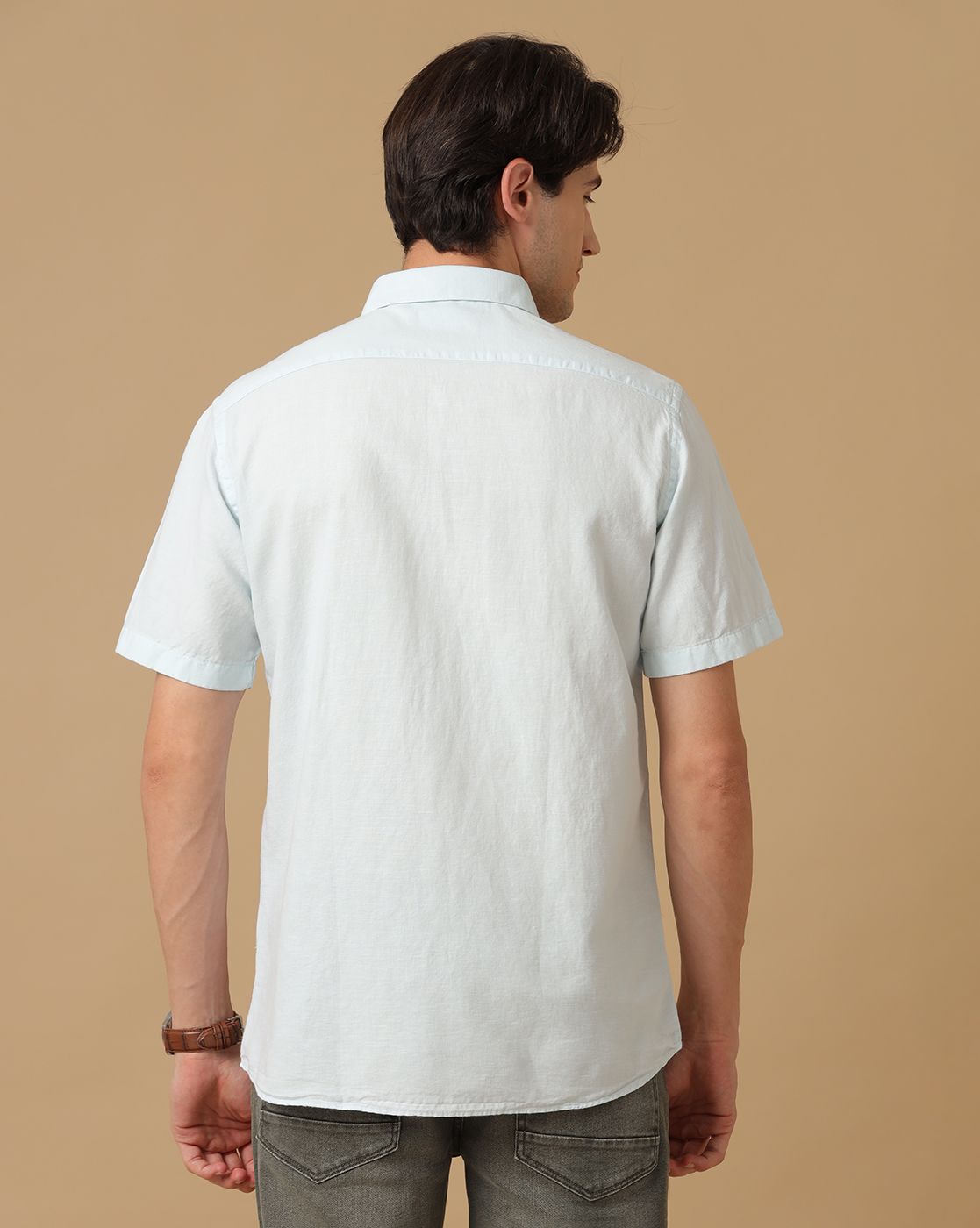 Men's Blended Linen Blue Solid Contemporary Fit Half Sleeve Casual Shirt