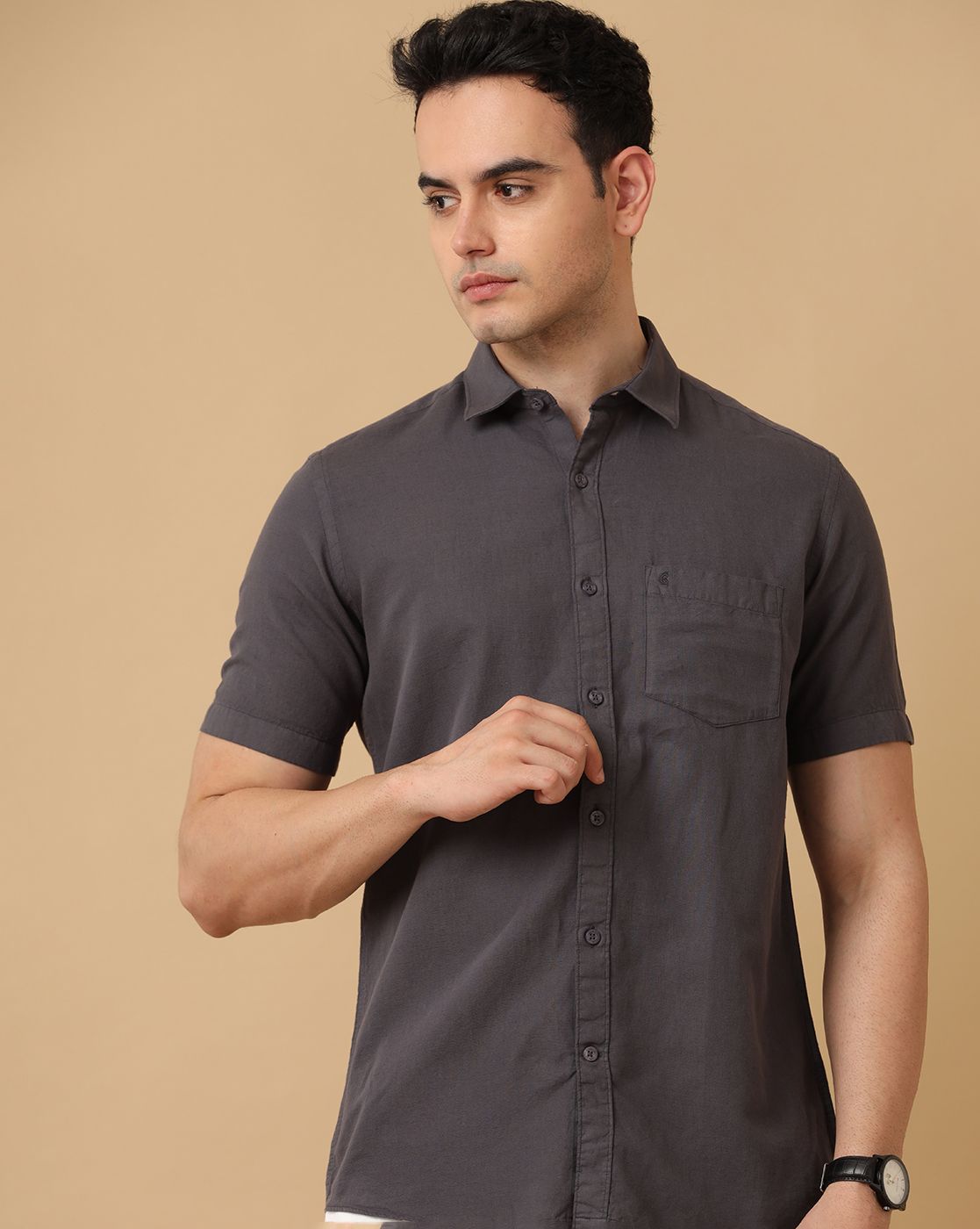 Men's Blended Linen Grey Solid Contemporary Fit Half Sleeve Casual Shirt