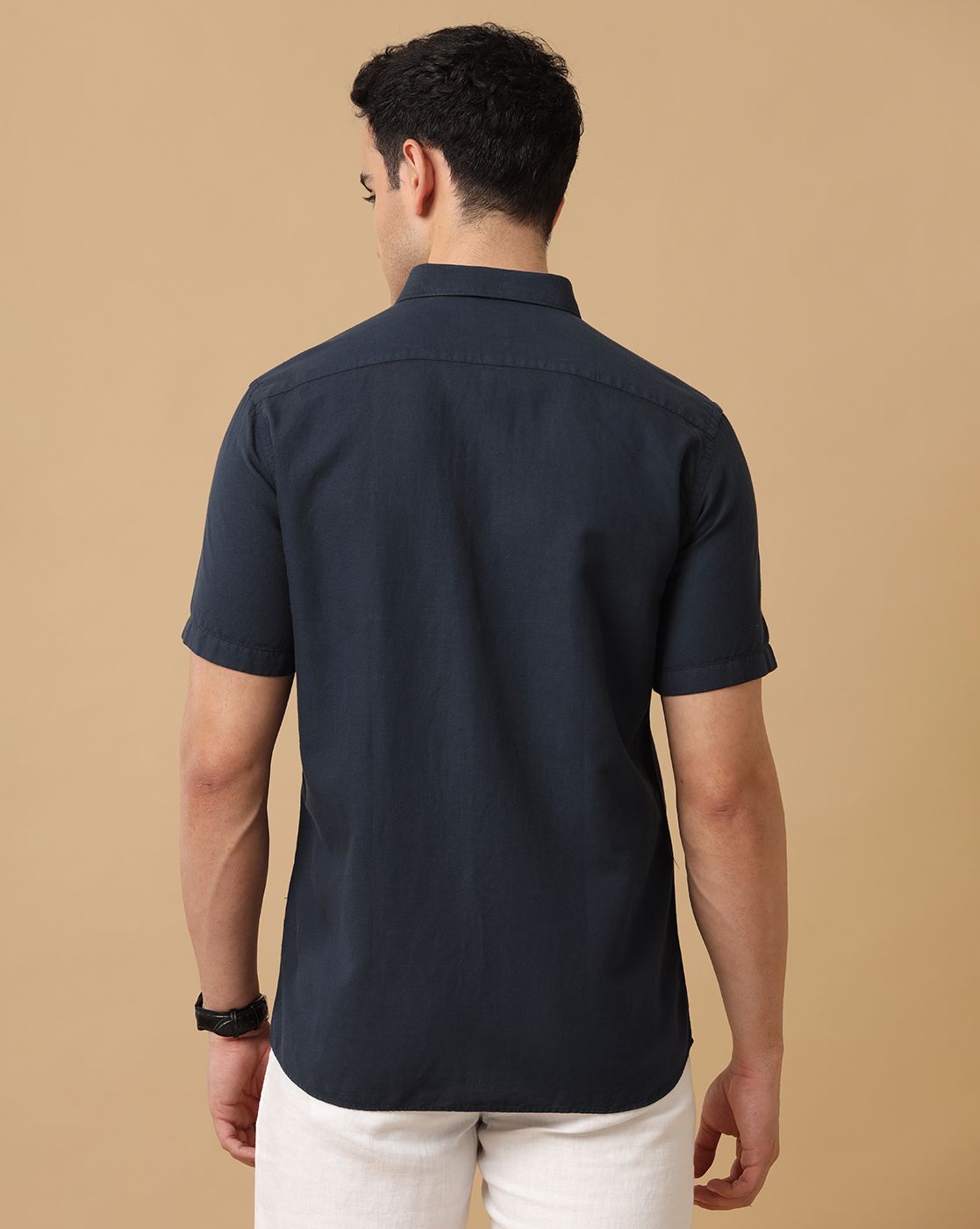 Men's Blended Linen Navy Solid Contemporary Fit Half Sleeve Casual Shirt