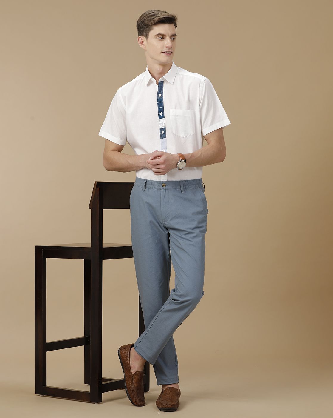 Men's Blended Linen White Solid Contemporary Fit Half Sleeve Casual Shirt