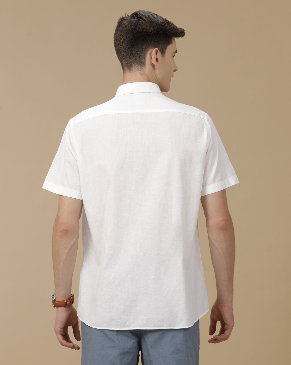 Men's Blended Linen White Solid Contemporary Fit Half Sleeve Casual Shirt