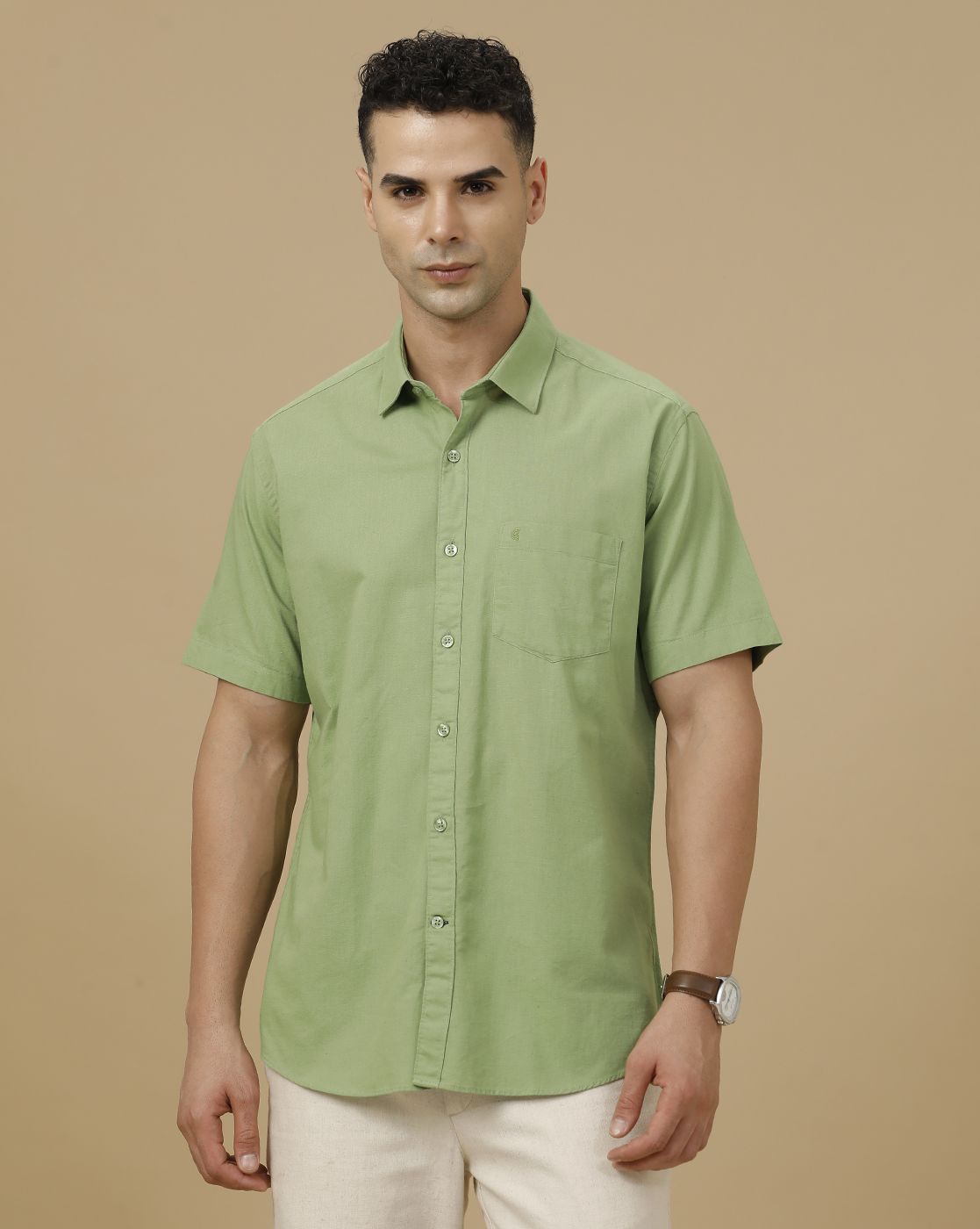 CAVALLO by Linen Club Men's Blended Linen Green Solid Contemporary Fit Half Sleeve Casual Shirt