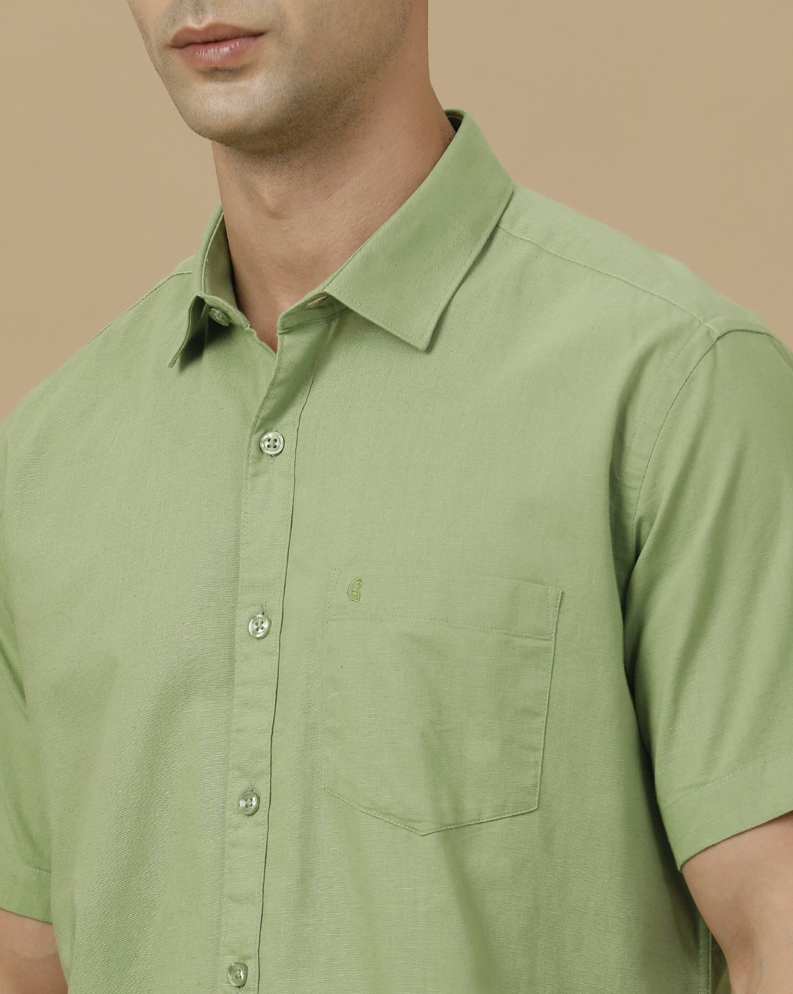 CAVALLO by Linen Club Men's Blended Linen Green Solid Contemporary Fit Half Sleeve Casual Shirt