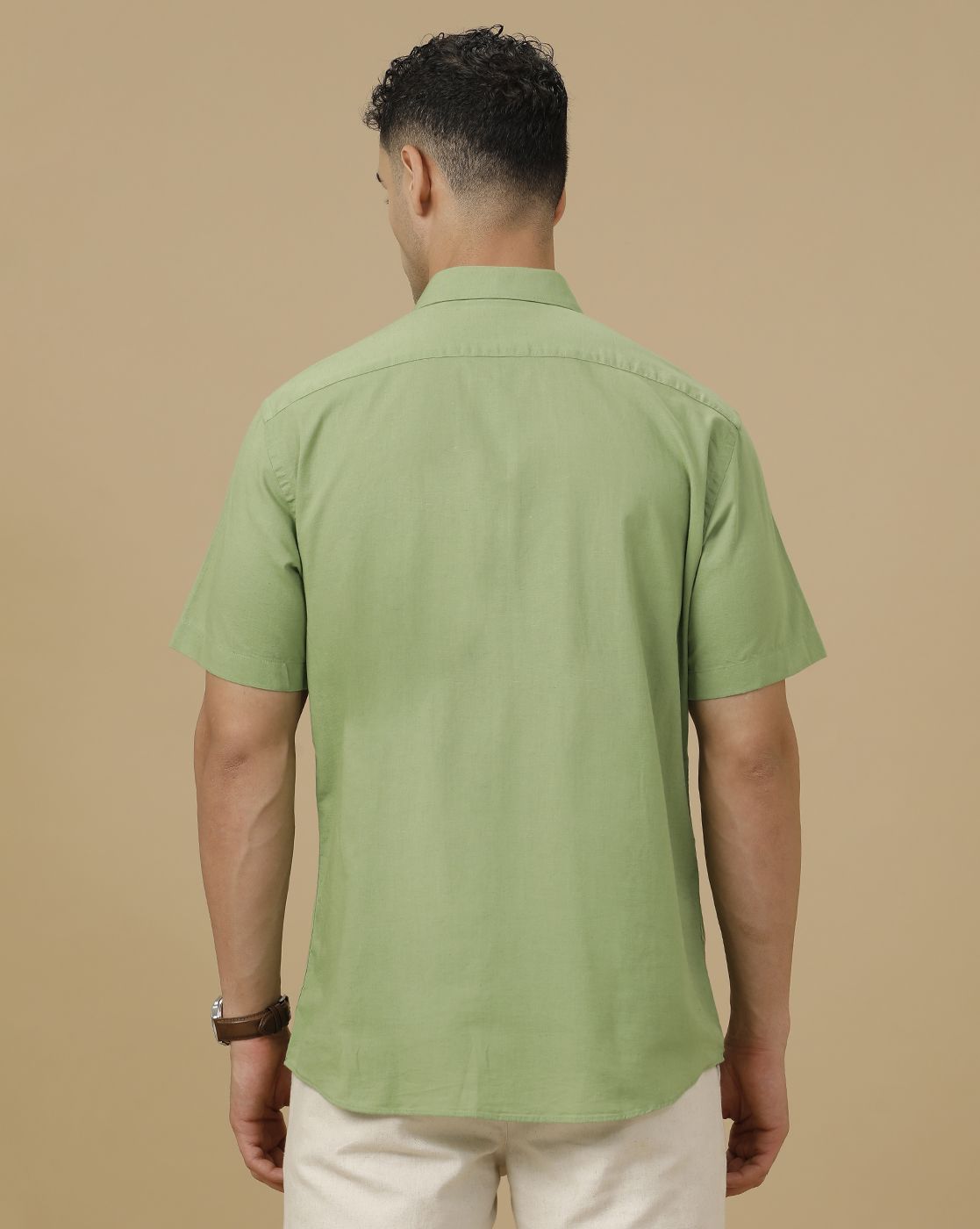 CAVALLO by Linen Club Men's Blended Linen Green Solid Contemporary Fit Half Sleeve Casual Shirt