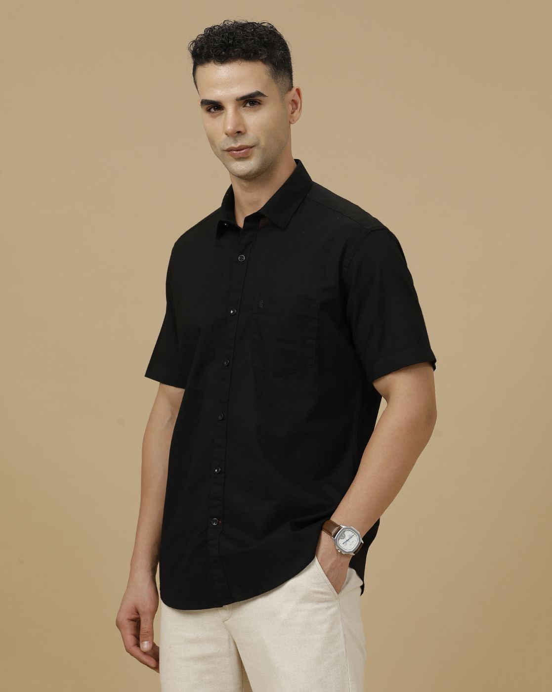 CAVALLO by Linen Club Men's Blended Linen Black Solid Contemporary Fit Half Sleeve Casual Shirt