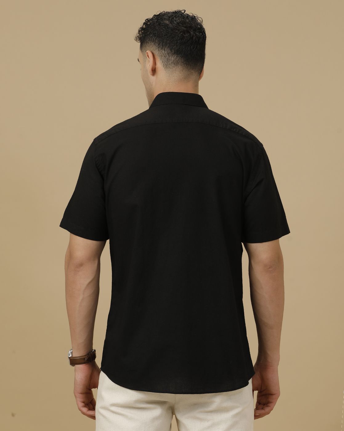 CAVALLO by Linen Club Men's Blended Linen Black Solid Contemporary Fit Half Sleeve Casual Shirt