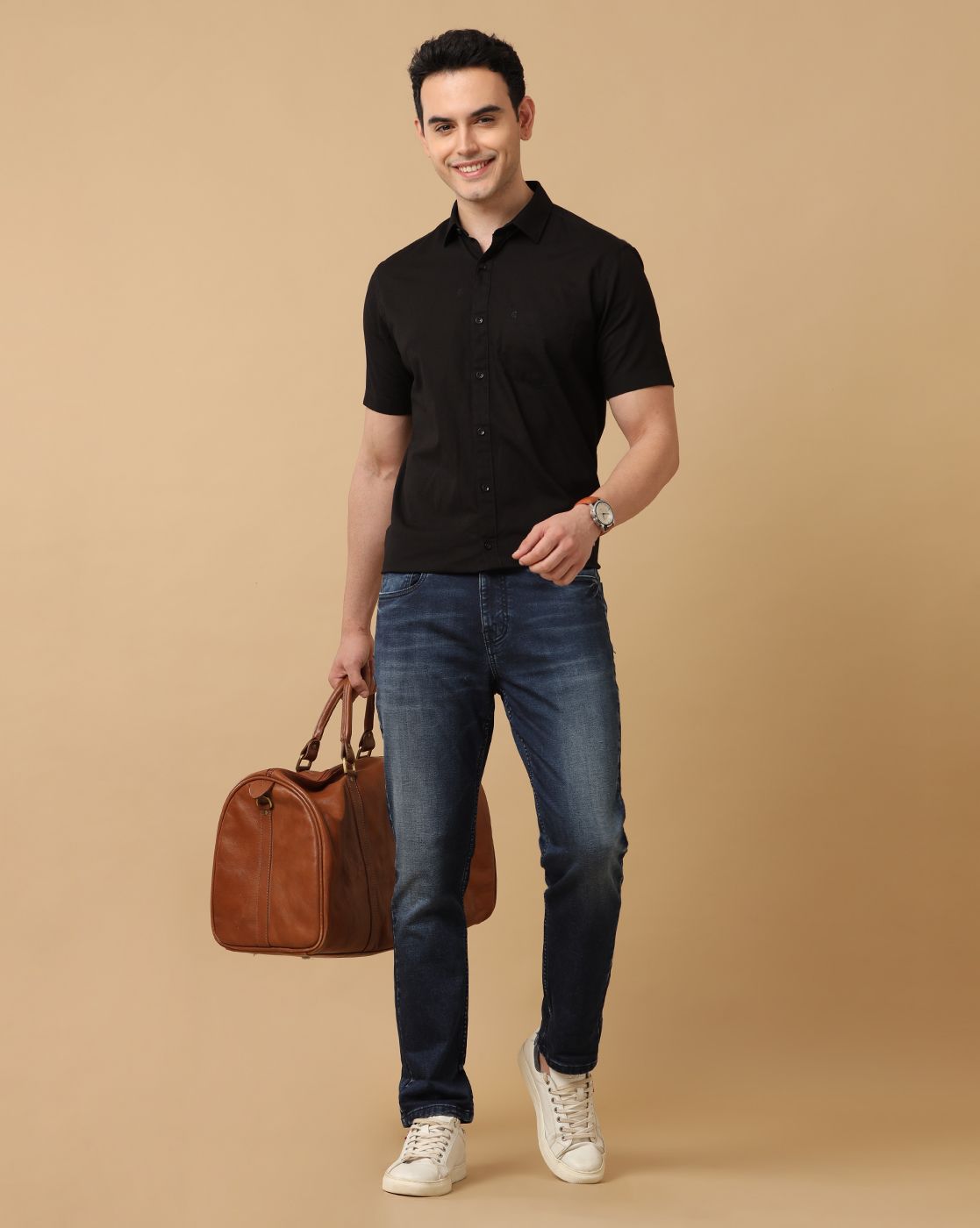 Men's Blended Linen Black Solid Contemporary Fit Half Sleeve Casual Shirt
