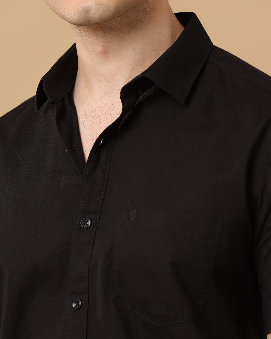 Men's Blended Linen Black Solid Contemporary Fit Half Sleeve Casual Shirt