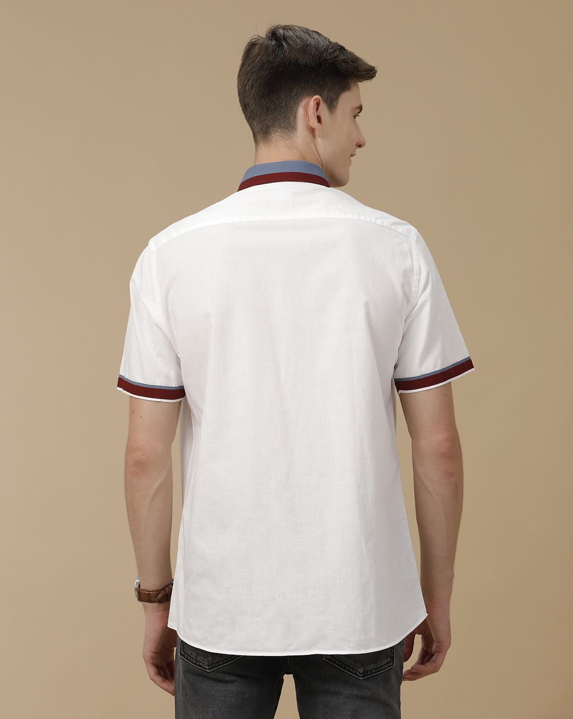 Men's Blended Linen White Solid Contemporary Fit Half Sleeve Casual Shirt