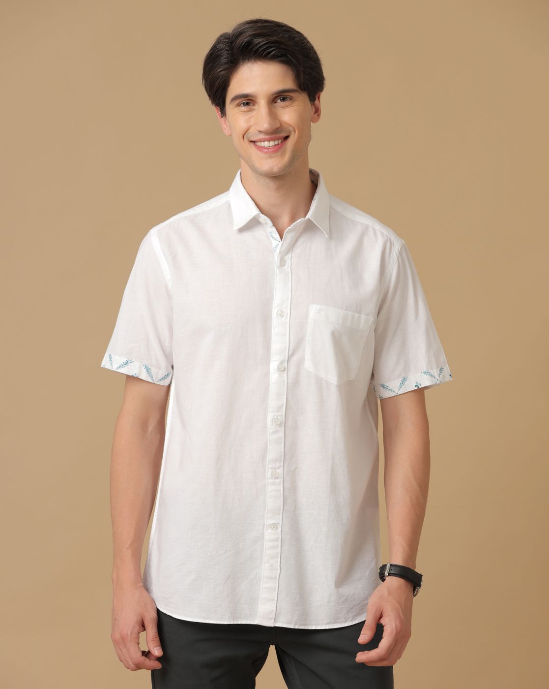 Men's Blended Linen White Solid Contemporary Fit Half Sleeve Casual Shirt