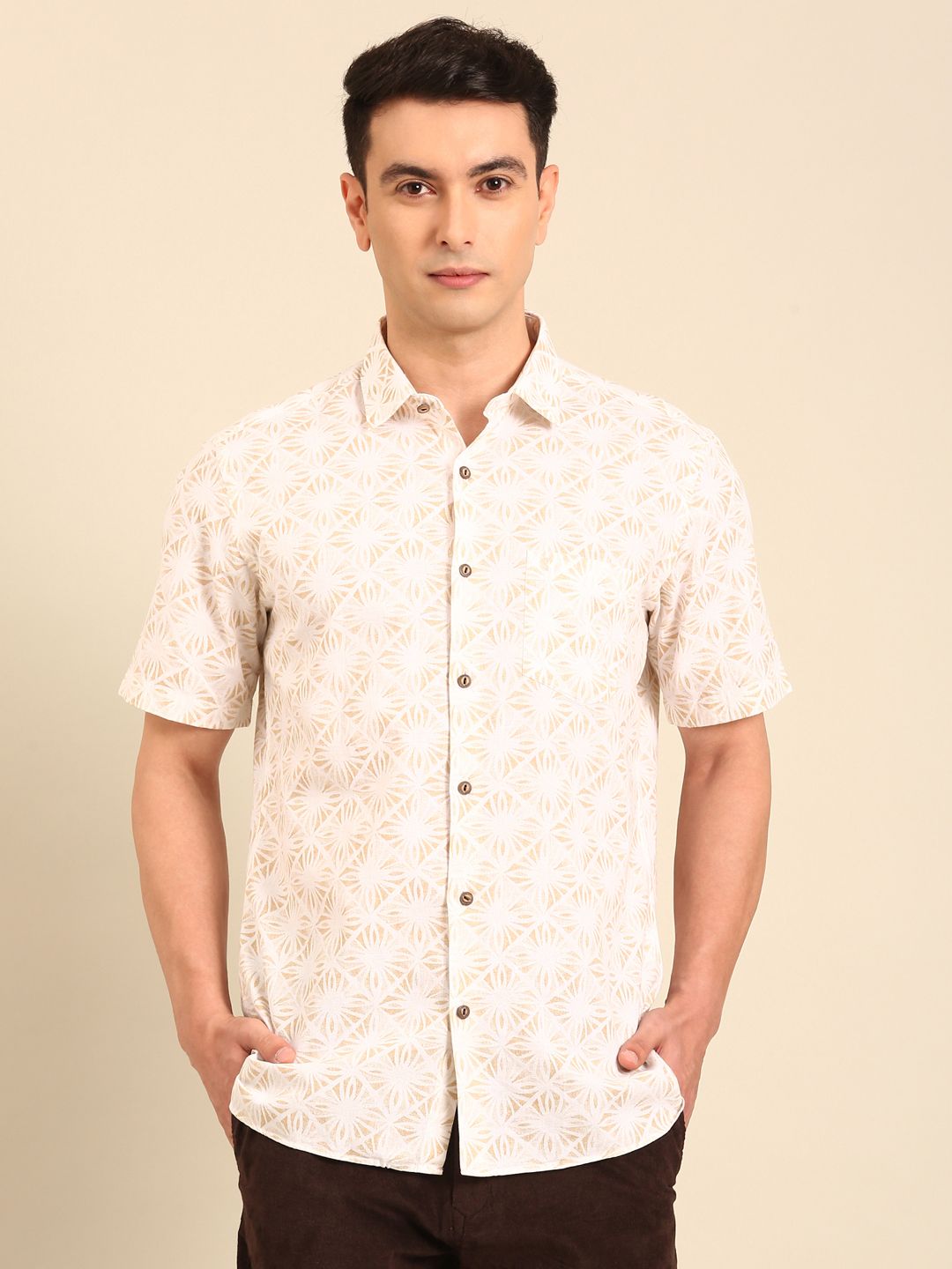 CAVALLO by Linen Club Men's Blended Linen Brown Printed Contemporary Fit Half Sleeve Casual Shirt