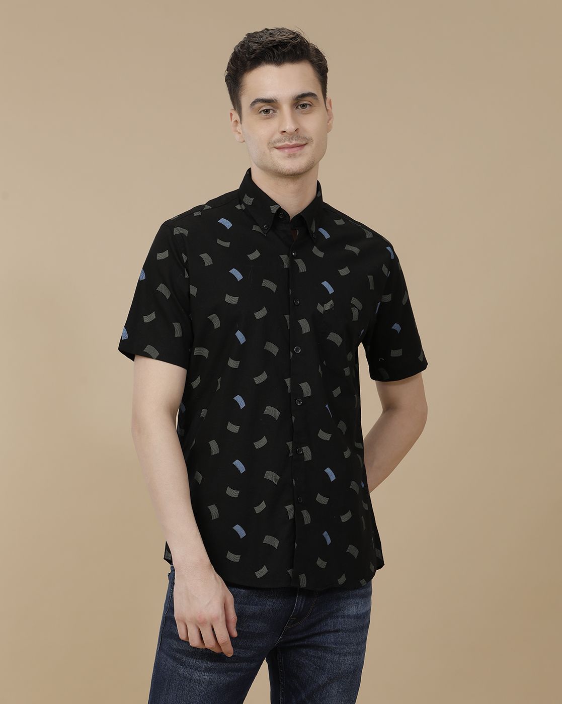 CAVALLO by Linen Club Men's Blended Linen Black Printed Contemporary Fit Half Sleeve Casual Shirt