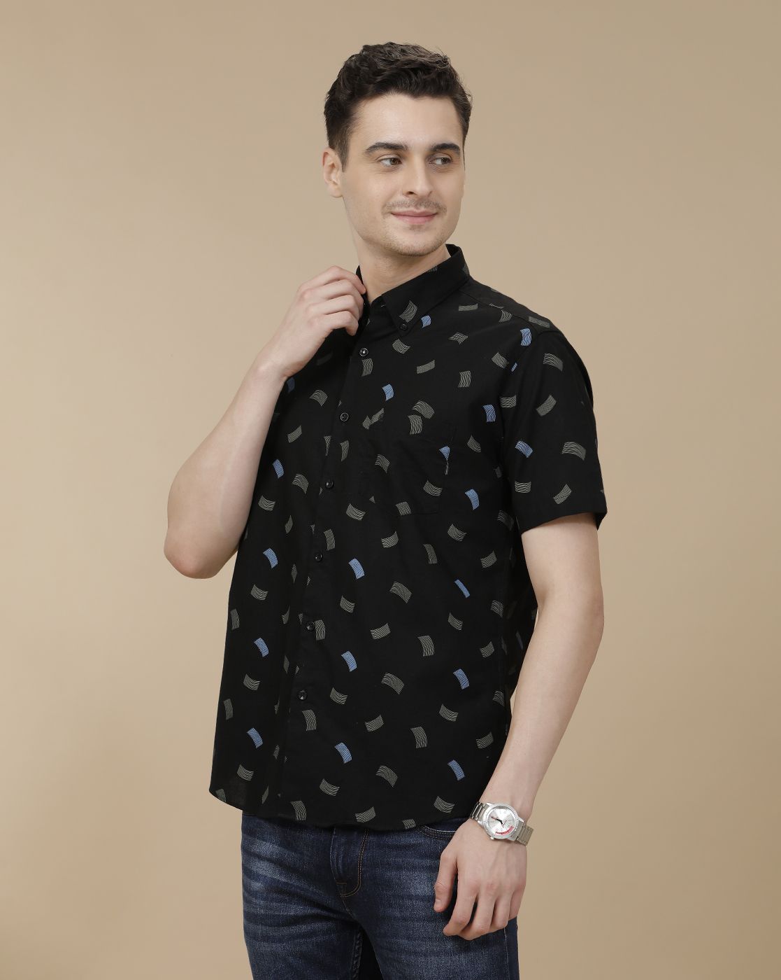 CAVALLO by Linen Club Men's Blended Linen Black Printed Contemporary Fit Half Sleeve Casual Shirt