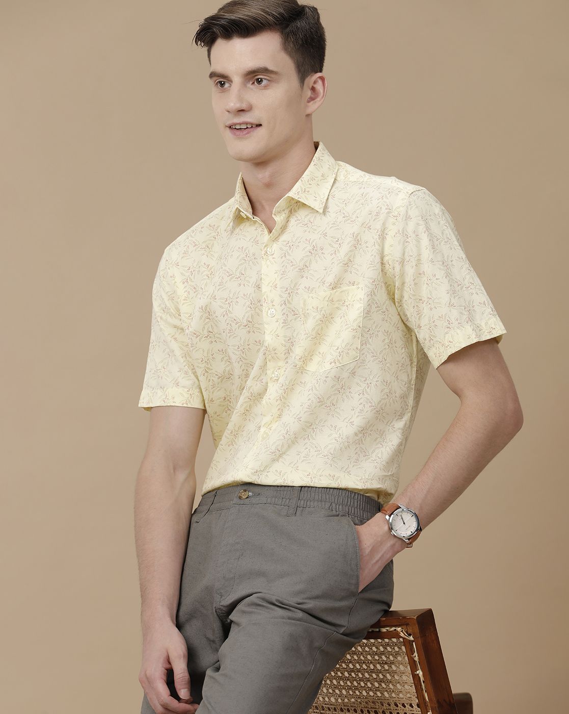 Men's Blended Linen Yellow Printed Contemporary Fit Half Sleeve Casual Shirt