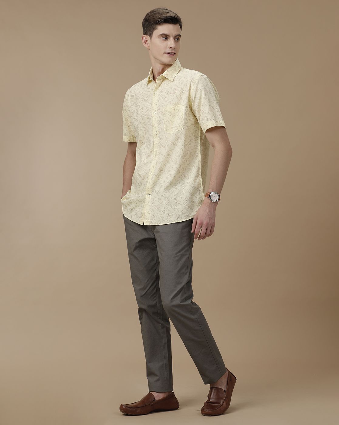 Men's Blended Linen Yellow Printed Contemporary Fit Half Sleeve Casual Shirt