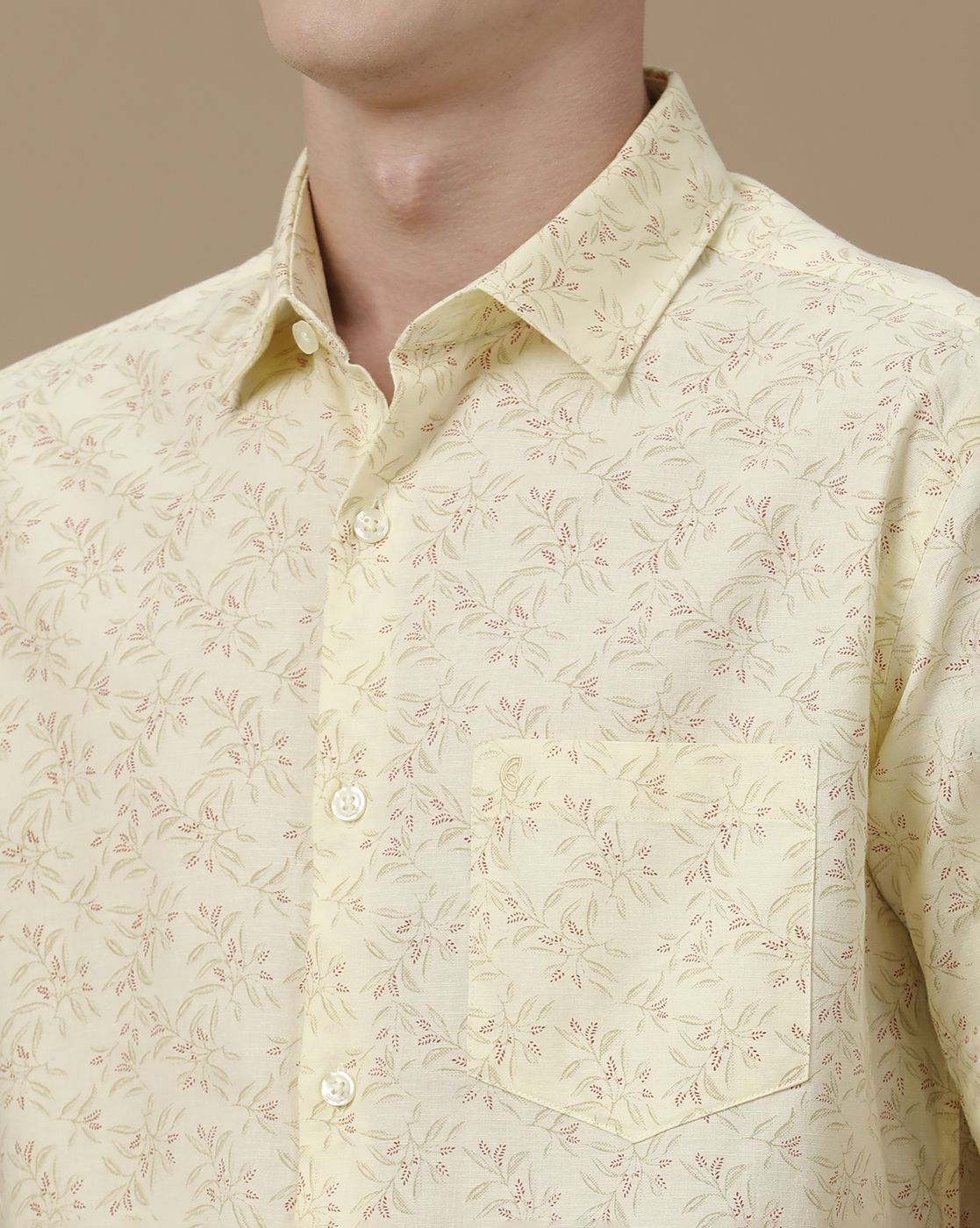 Men's Blended Linen Yellow Printed Contemporary Fit Half Sleeve Casual Shirt