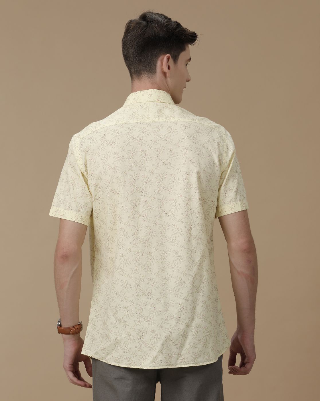 Men's Blended Linen Yellow Printed Contemporary Fit Half Sleeve Casual Shirt
