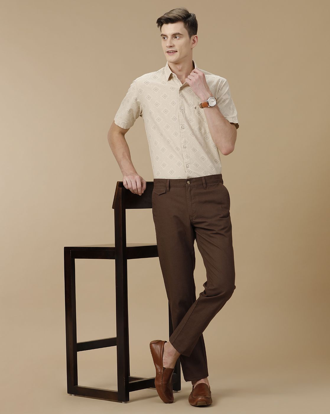 Men's Blended Linen Beige Printed Contemporary Fit Half Sleeve Casual Shirt