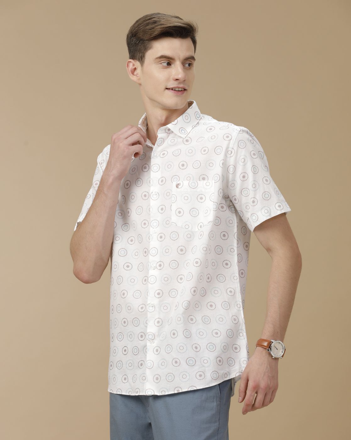 Men's Blended Linen White Printed Contemporary Fit Half Sleeve Casual Shirt