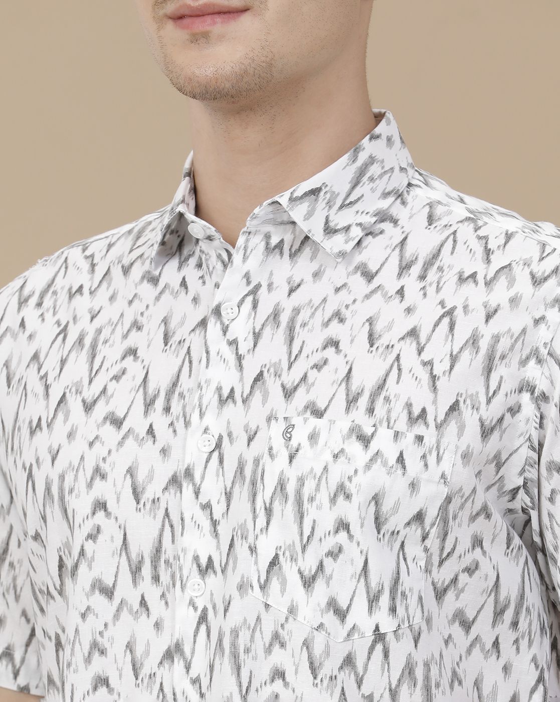 CAVALLO by Linen Club Men's Blended Linen White Printed Contemporary Fit Half Sleeve Casual Shirt