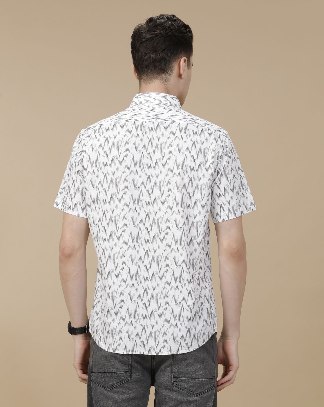 CAVALLO by Linen Club Men's Blended Linen White Printed Contemporary Fit Half Sleeve Casual Shirt