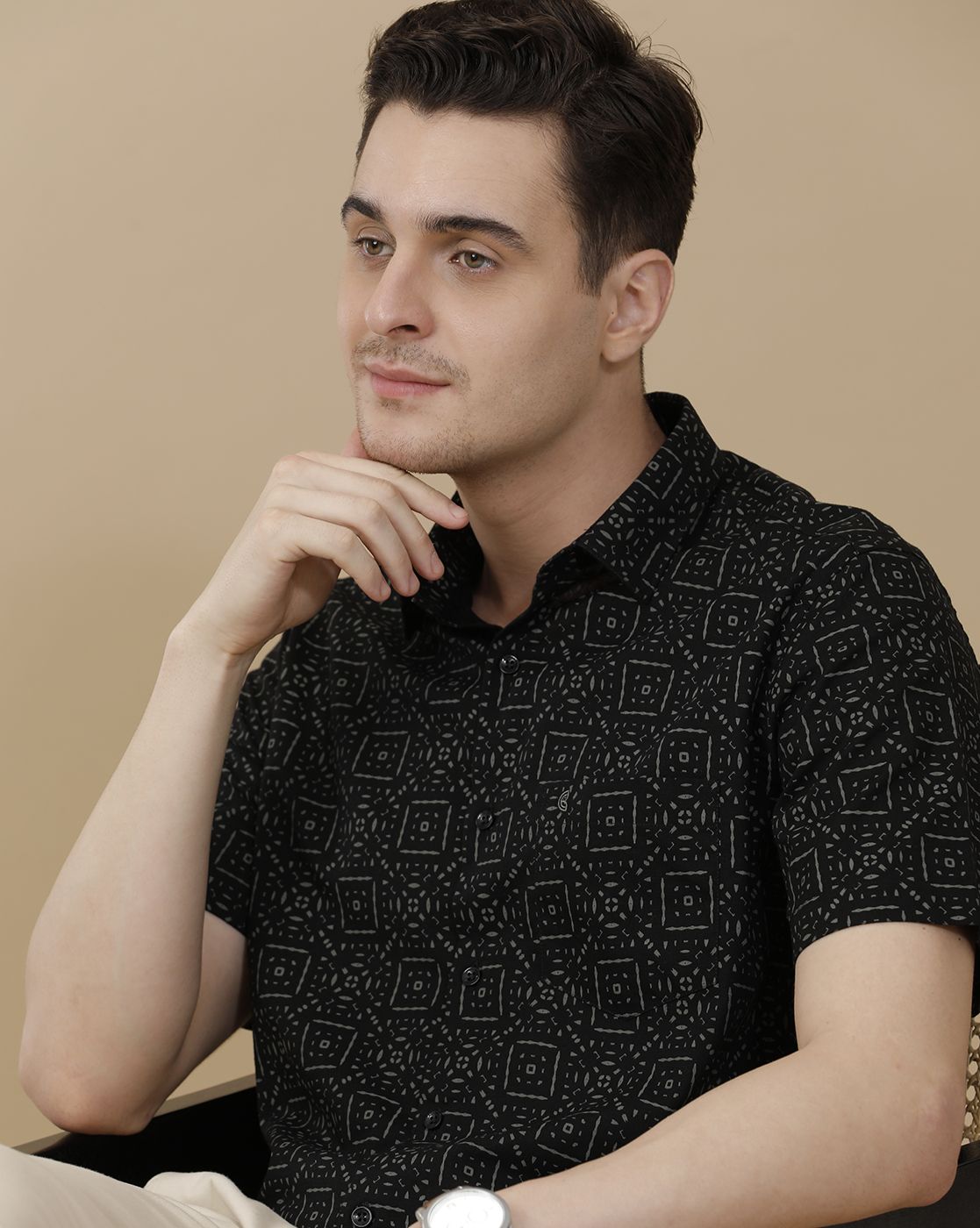 CAVALLO by Linen Club Men's Blended Linen Black Printed Contemporary Fit Half Sleeve Casual Shirt