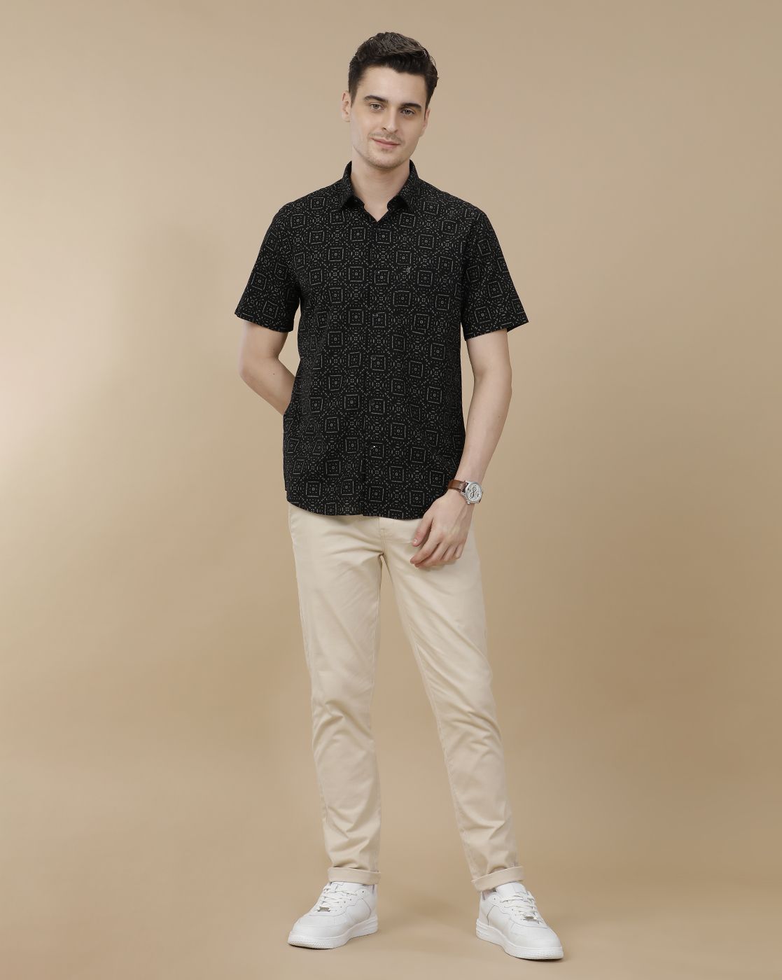 CAVALLO by Linen Club Men's Blended Linen Black Printed Contemporary Fit Half Sleeve Casual Shirt