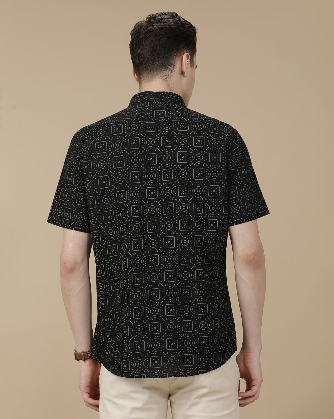 CAVALLO by Linen Club Men's Blended Linen Black Printed Contemporary Fit Half Sleeve Casual Shirt