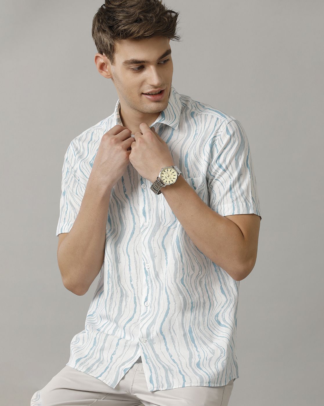 Men's Blended Linen Blue Printed Contemporary Fit Half Sleeve Casual Shirt