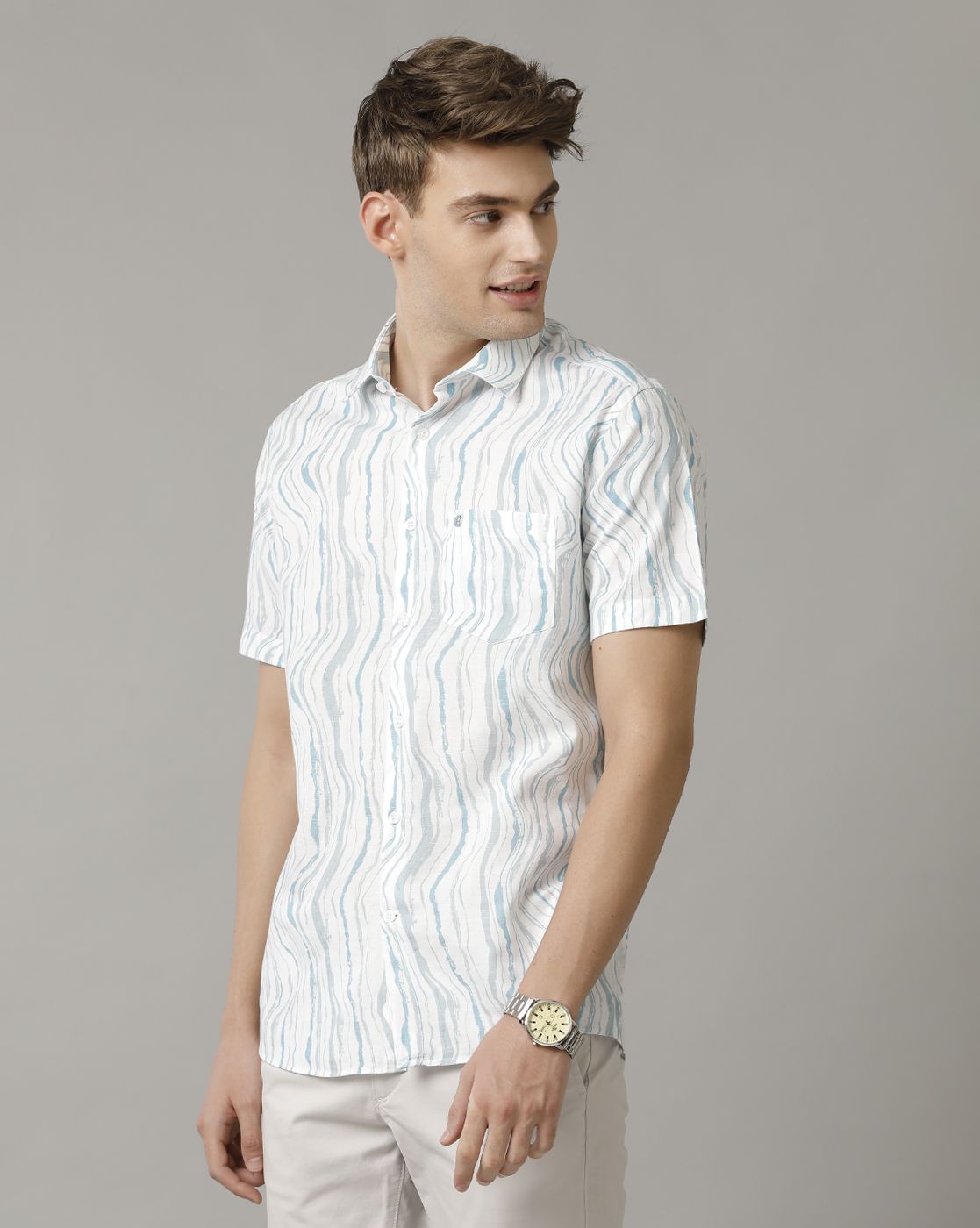 Men's Blended Linen Blue Printed Contemporary Fit Half Sleeve Casual Shirt