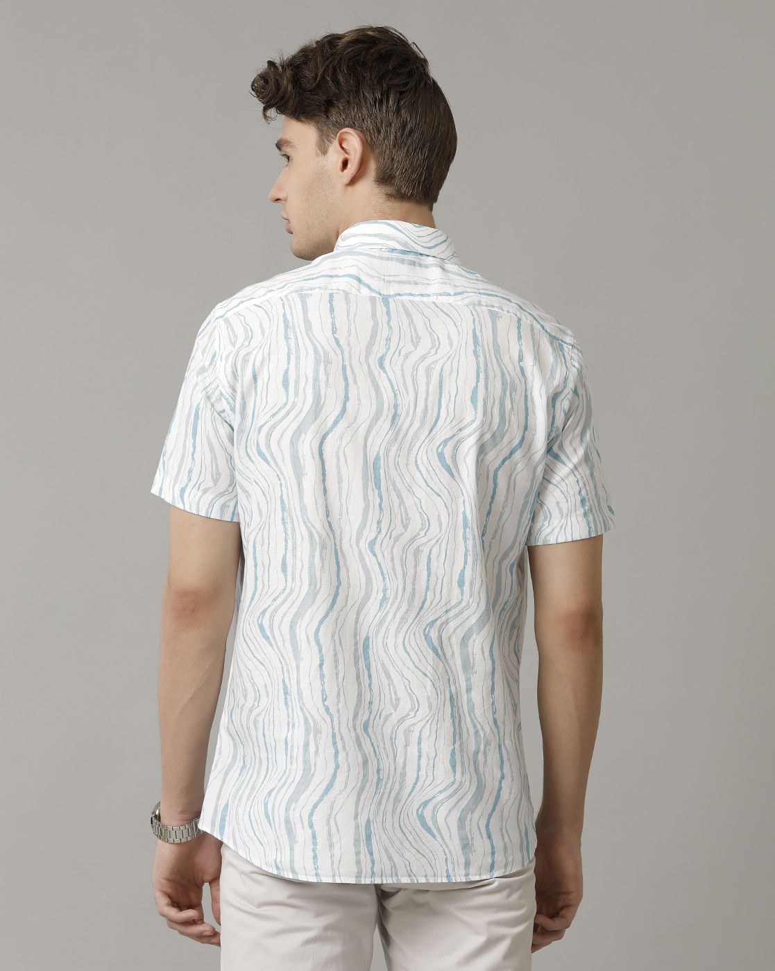 Men's Blended Linen Blue Printed Contemporary Fit Half Sleeve Casual Shirt