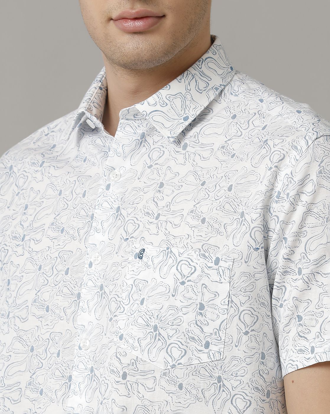 Men's Blended Linen Blue Printed Contemporary Fit Half Sleeve Casual Shirt