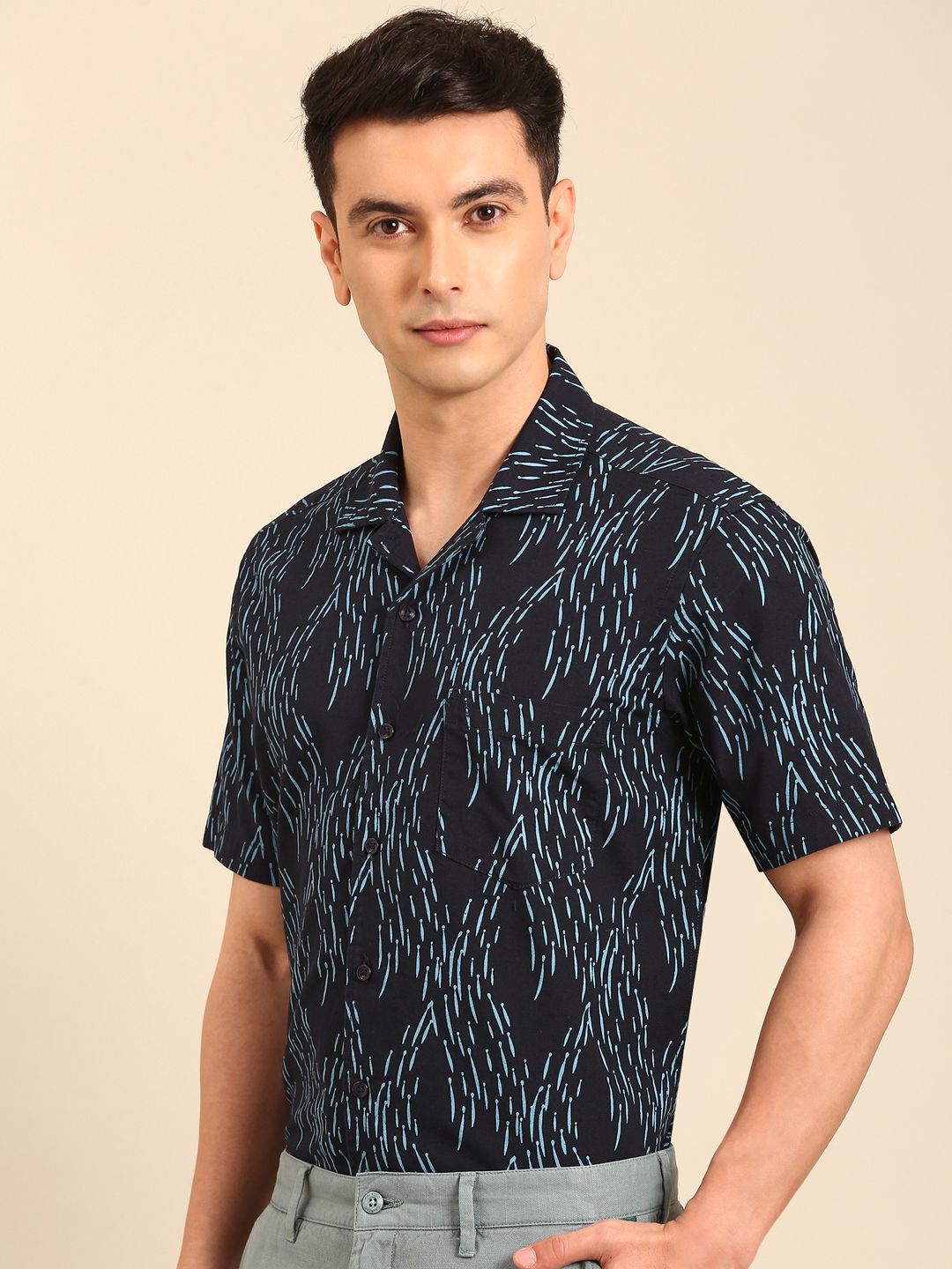 CAVALLO by Linen Club Men's Blended Linen Navy Printed Contemporary Fit Half Sleeve Casual Shirt