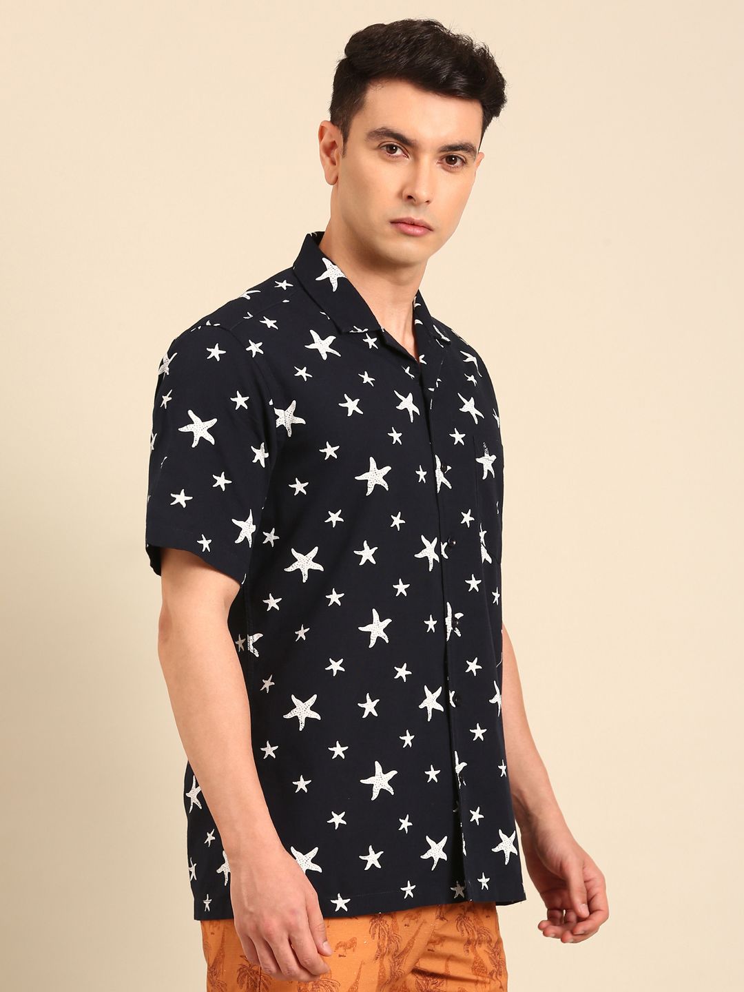 CAVALLO by Linen Club Men's Blended Linen Black Printed Contemporary Fit Half Sleeve Casual Shirt