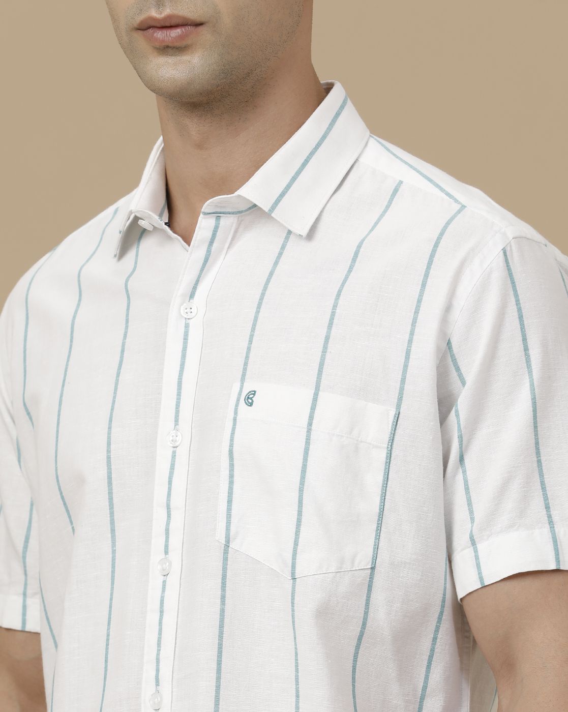 CAVALLO by Linen Club Men's Blended Linen White Striped Contemporary Fit Half Sleeve Casual Shirt