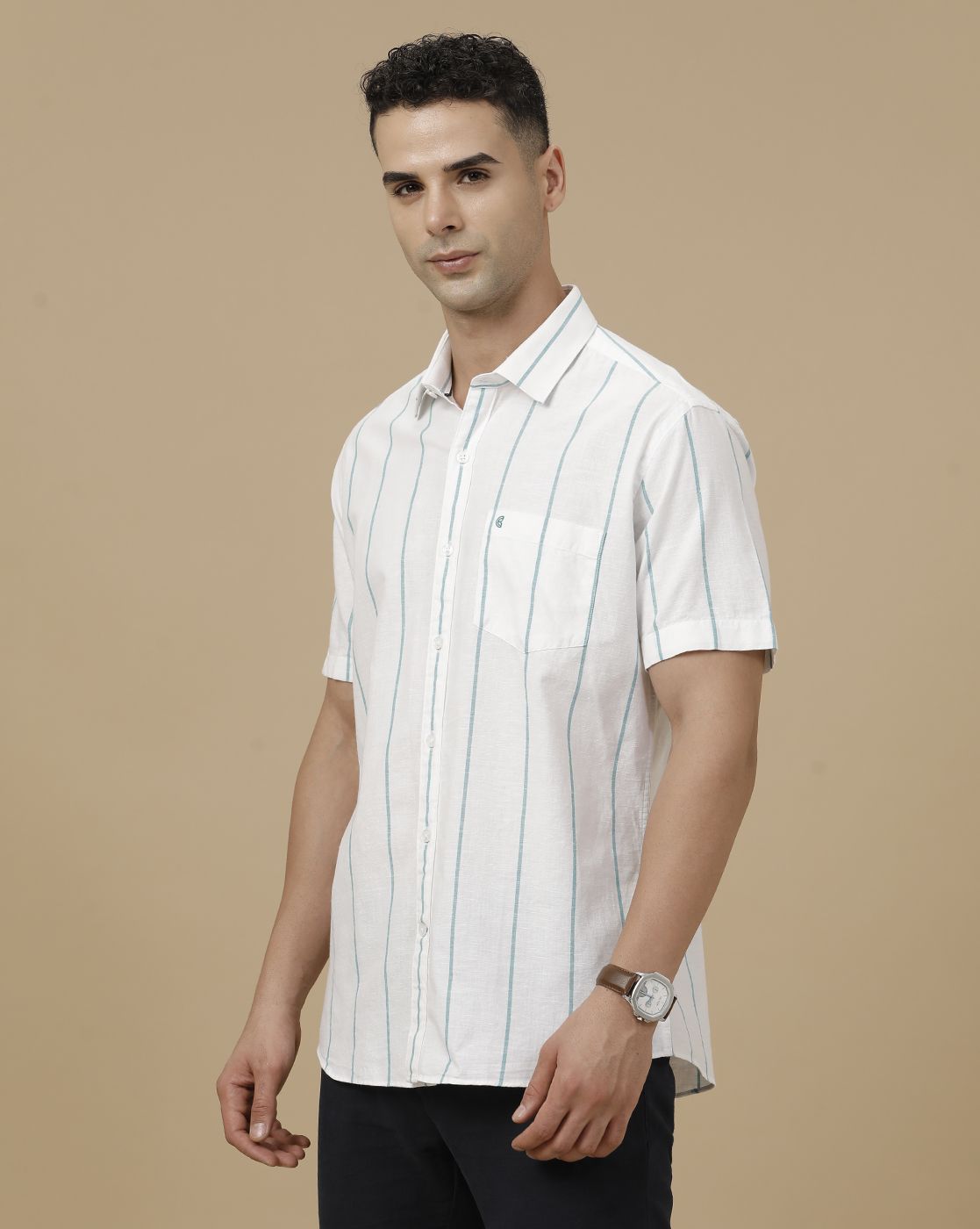 CAVALLO by Linen Club Men's Blended Linen White Striped Contemporary Fit Half Sleeve Casual Shirt
