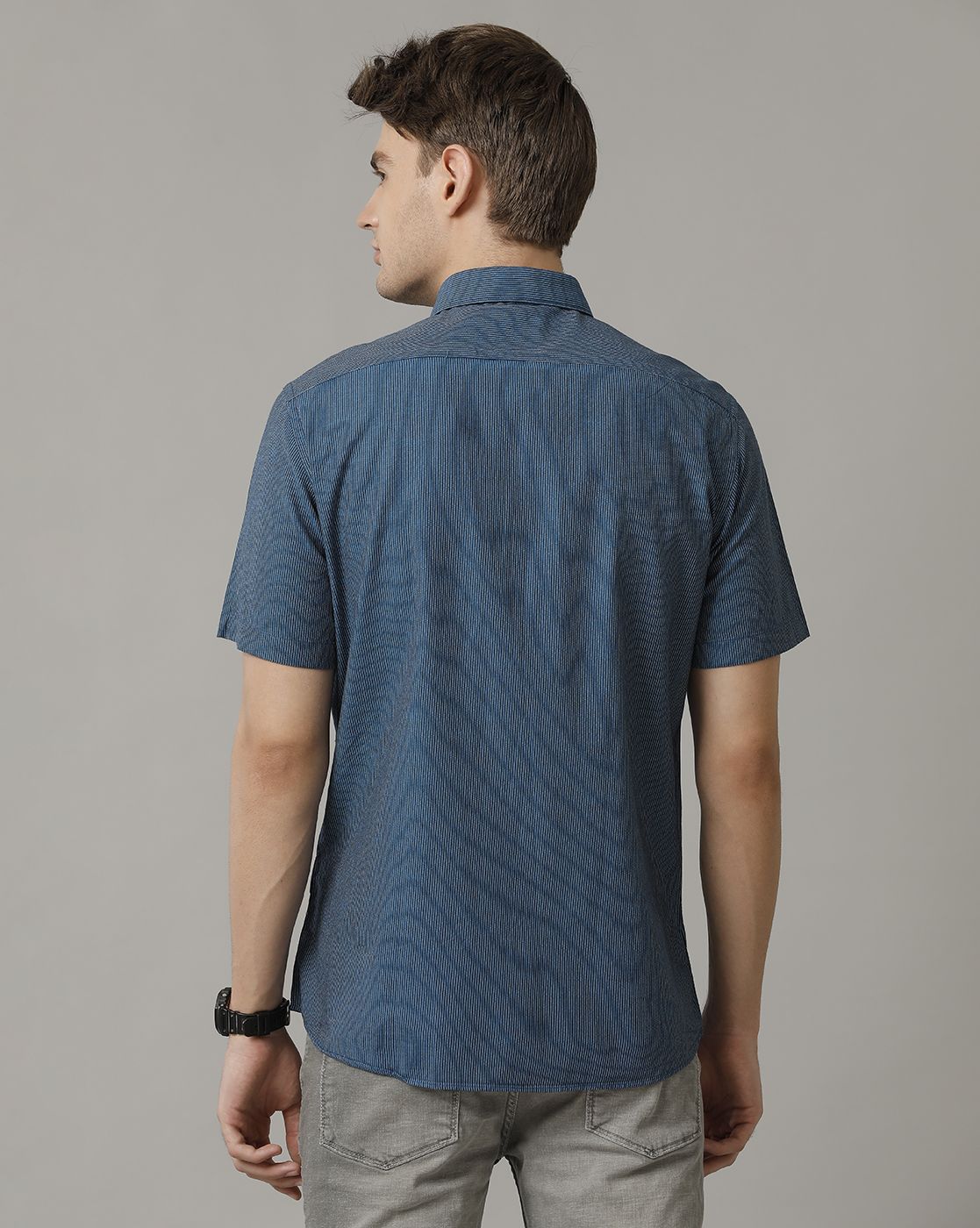 Men's Blended Linen Blue Striped Contemporary Fit Half Sleeve Casual Shirt