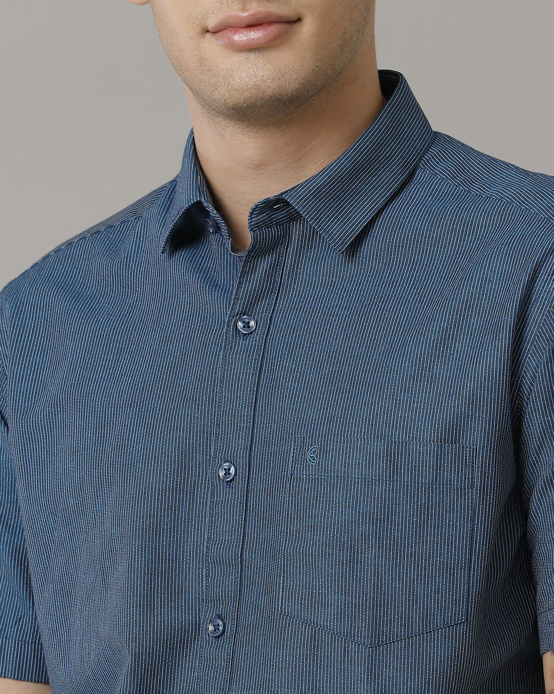 Men's Blended Linen Blue Striped Contemporary Fit Half Sleeve Casual Shirt
