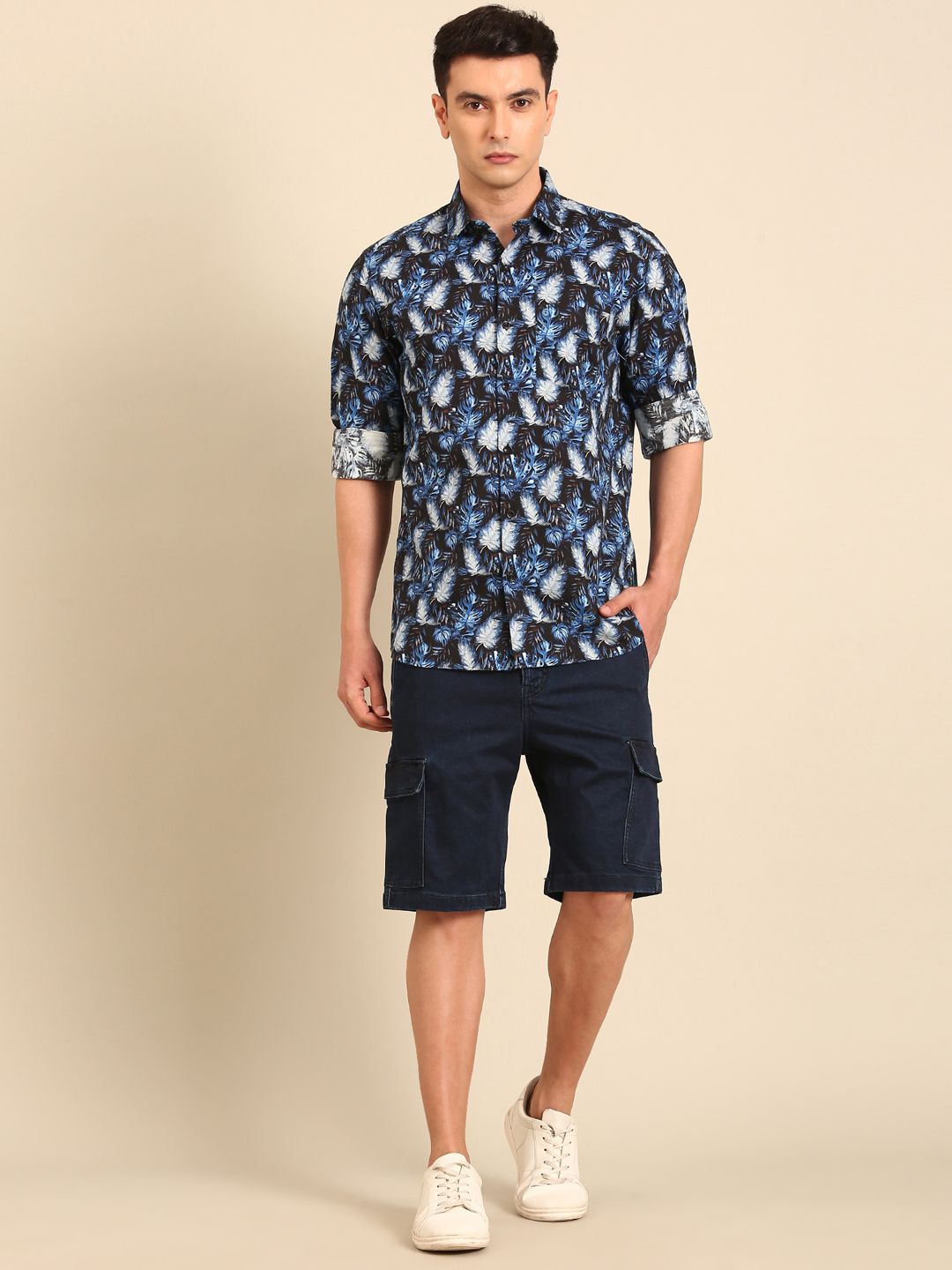 Cavallo By Linen Club Men's Blended Linen Blue Solid Contemporary Fit Casual Shorts