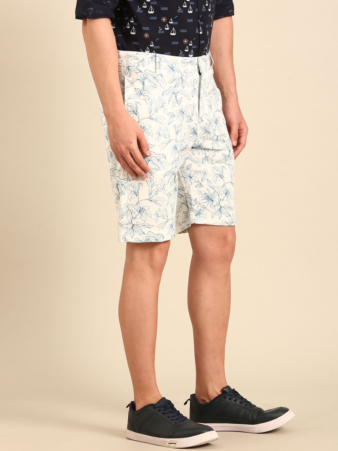 Cavallo By Linen Club Men's Blended Linen White Printed Contemporary Fit Casual Shorts