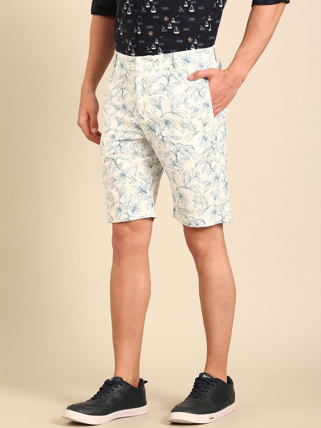 Cavallo By Linen Club Men's Blended Linen White Printed Contemporary Fit Casual Shorts