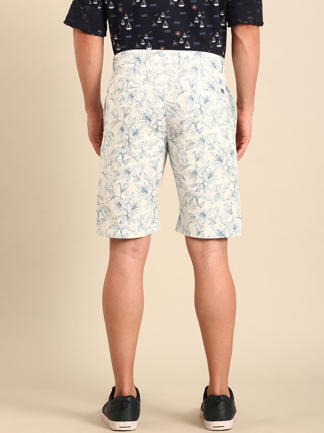 Cavallo By Linen Club Men's Blended Linen White Printed Contemporary Fit Casual Shorts