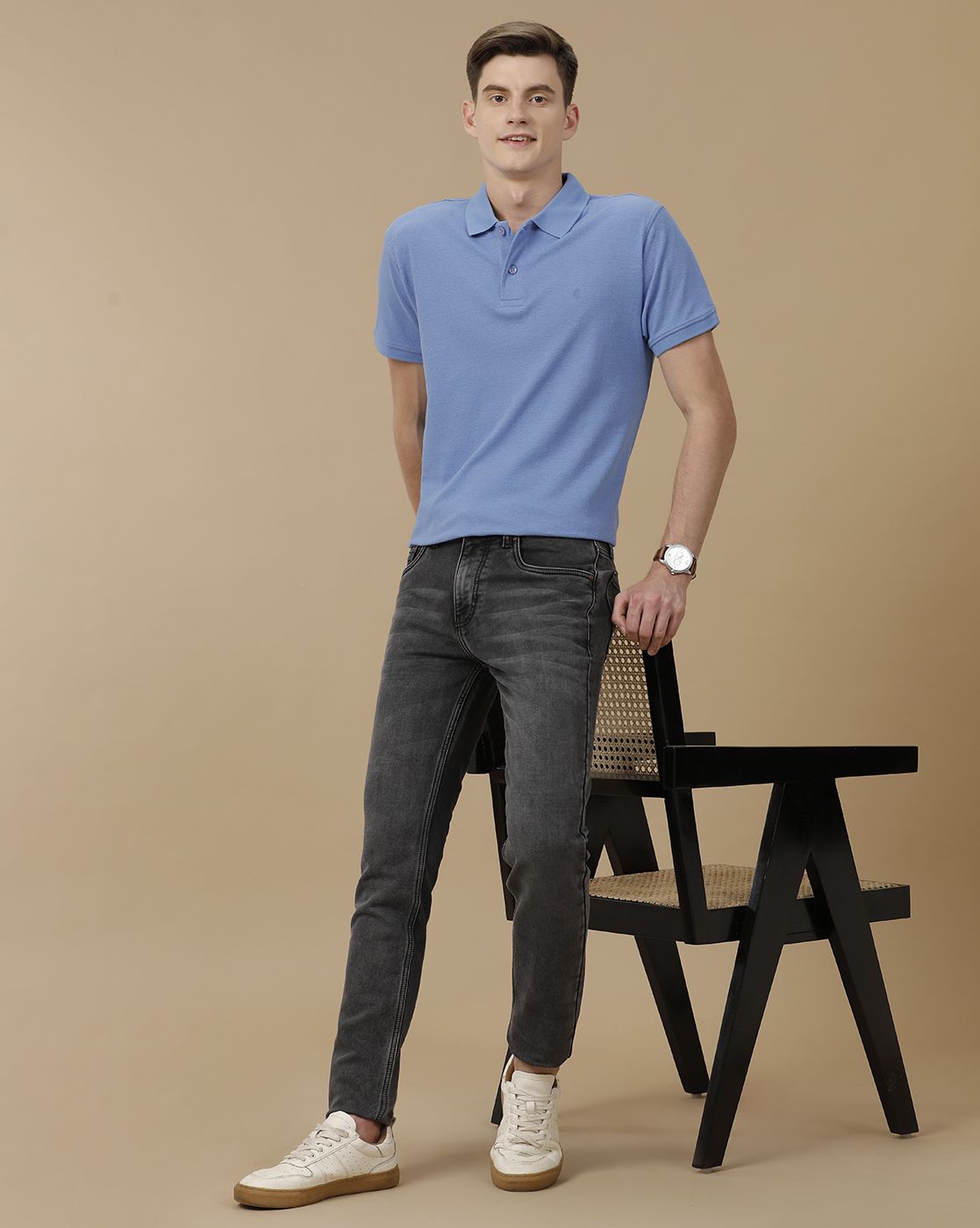 Men's Blended Linen Blue Solid Contemporary Fit Half Sleeve Polo Neck Casual T-Shirt
