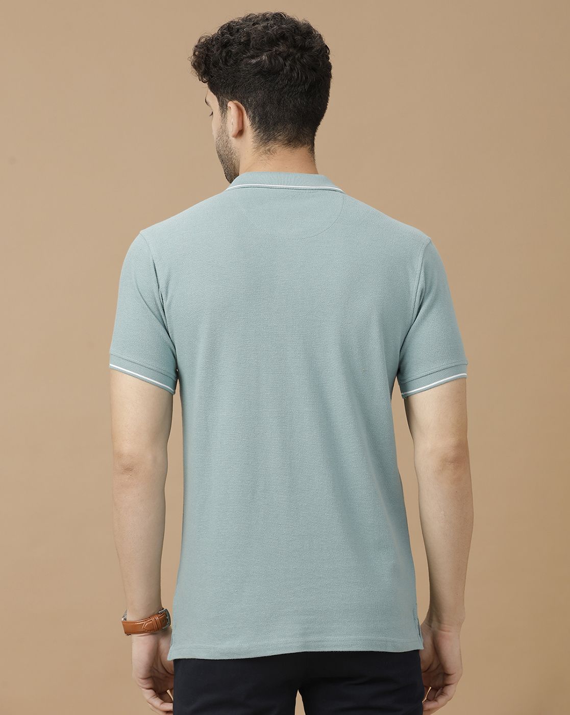 Men's Blended Linen Green Solid Contemporary Fit Half Sleeve Polo Neck Casual T-Shirt